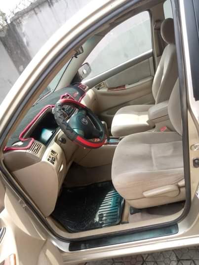 A picture of SUPER CLEAN 2006 MODEL TOYOTA COROLLA Engine untampered AC na