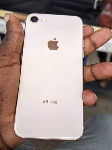 A picture of Iphone 8