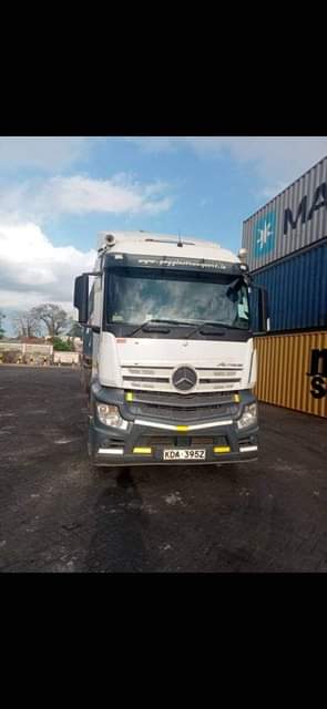 A picture of 2015 Mercedes Benz Actros 4WD