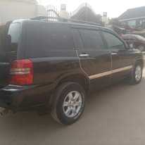 A picture of Toyota Highlander 2004