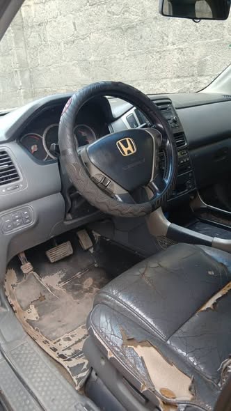 A picture of HONDA PILOT