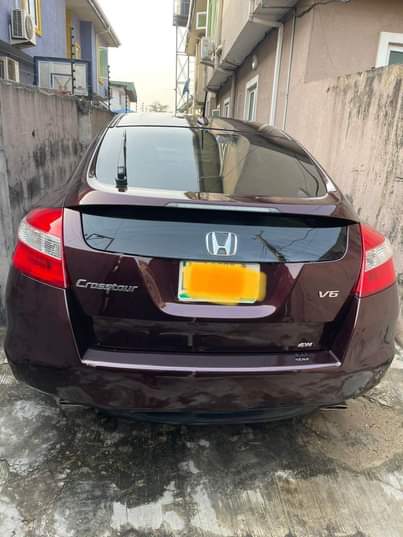 A picture of Clean Honda Crosstour