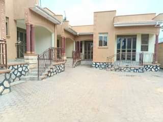 A picture of Double room. For. Rent in kireka