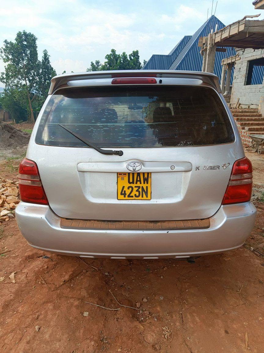 A picture of Toyota kluger 3 0cc