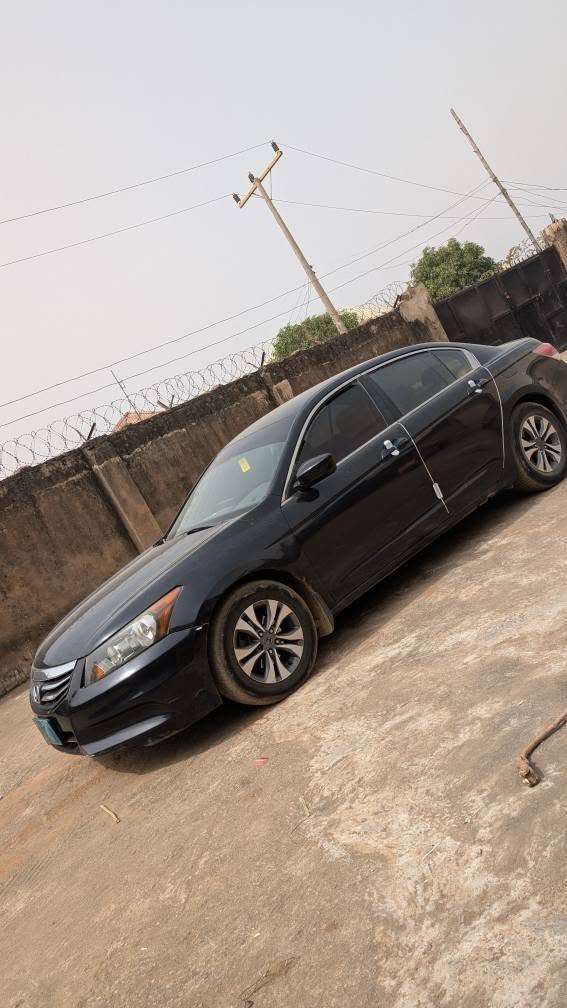 A picture of Honda Accord2012