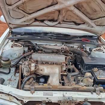 A picture of 2000 Toyota Vista 900