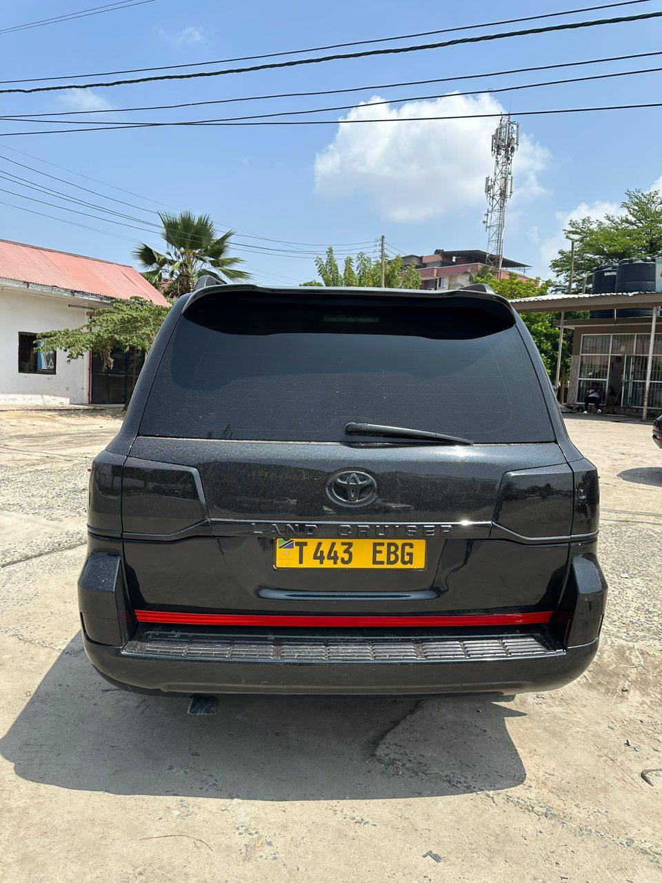 A picture of 0718814007 TOYOTA LANDCRUISER 200 SPEC AXG Year 2016 Color BLACK