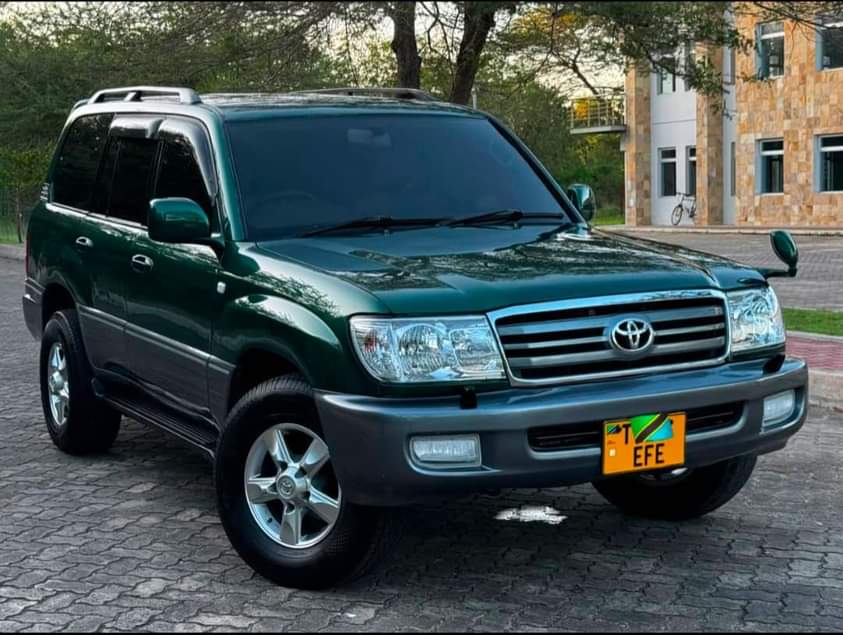 A picture of TOYOTA LAND CRUISER VX