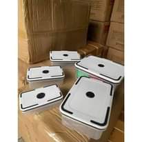 A picture of Set of 5 White Rectangular Cold Food Containers Multi purpose