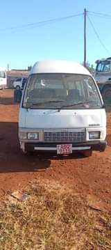 used nissan caravan
