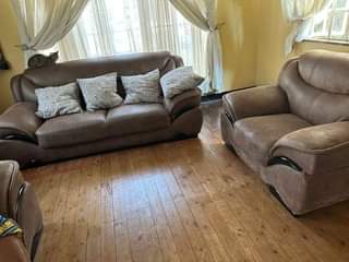 classifieds/furniture sofas