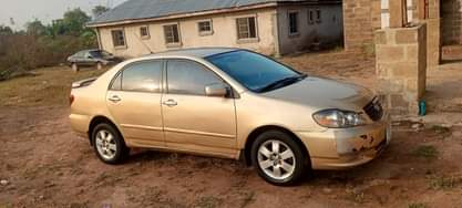 A picture of 2005 COROLLA First BODY Engine Gear and AC in perfect