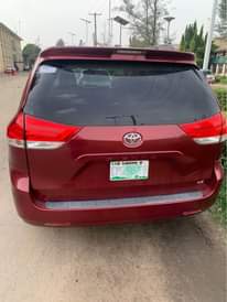 A picture of 2013 Toyota sienna