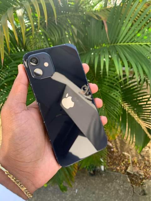iPhone M.