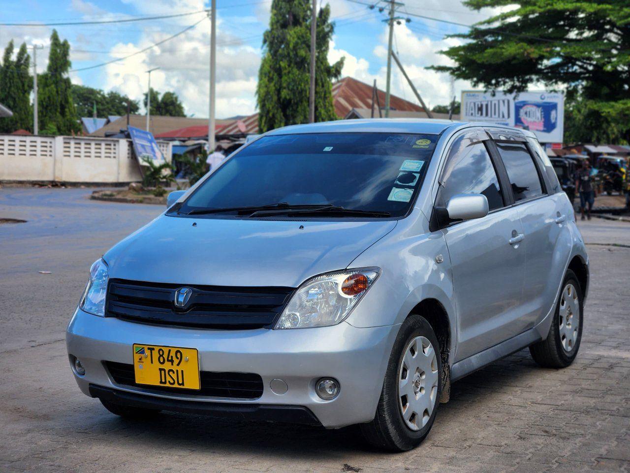 A picture of Toyota IST