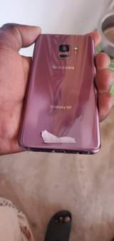 A picture of samsung s9