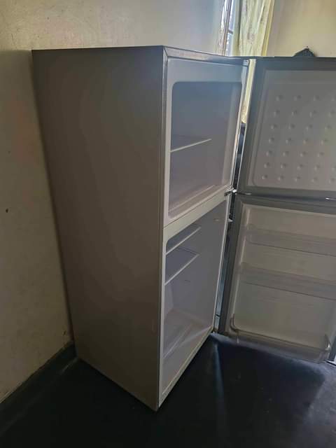 classifieds/fridges