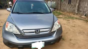 A picture of Clean Honda CRV 3 3m 2008 MODEL Engine very silent