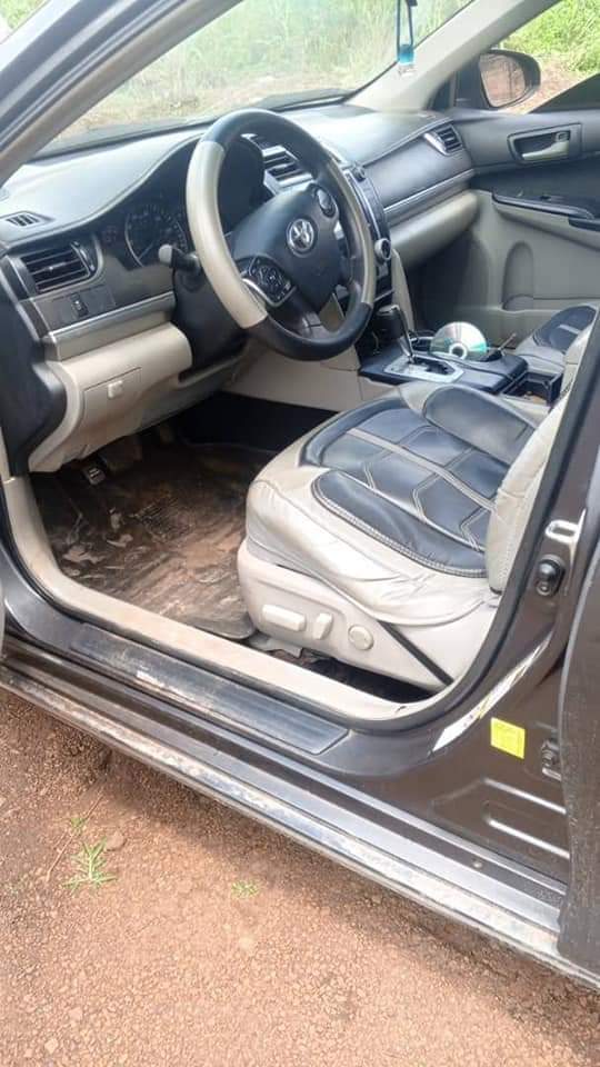 A picture of 2013 TOYOTA CAMRY