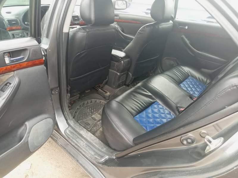 A picture of  Purely first body 2007 2008 model Toyota Avensis with