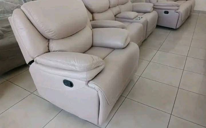 A picture of Coaches sofa set