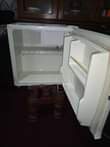 A picture of Hisense min fridge single door inagandisha sana na kupoza vzr