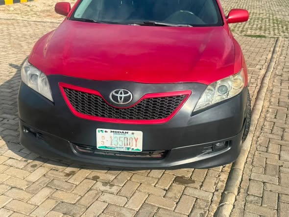 A picture of Toyota camry sport 2008 model