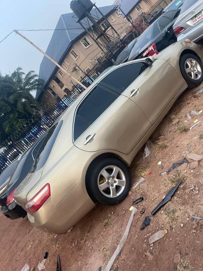 A picture of Toyota camry spider
