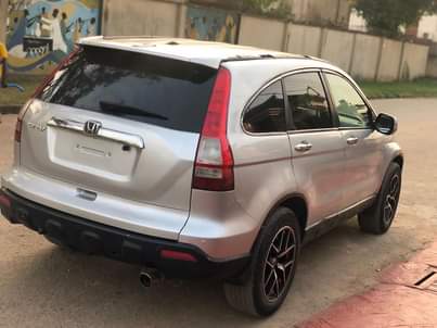 A picture of Honda CR V 2008