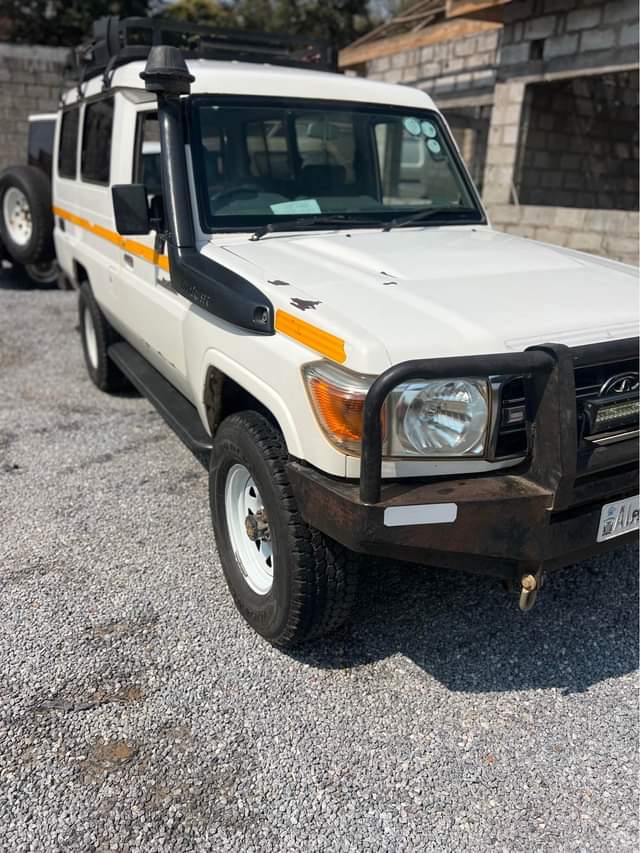 toyota land cruiser