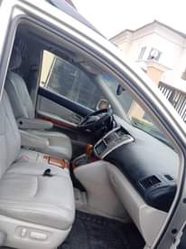 A picture of Less than 2yrs used....2006 Lexus Rx330