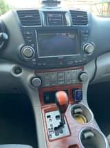 A picture of Registered Direct 2011 2012 Toyota Highlander Full option W Thumbstart