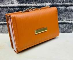 A picture of wallet za kike