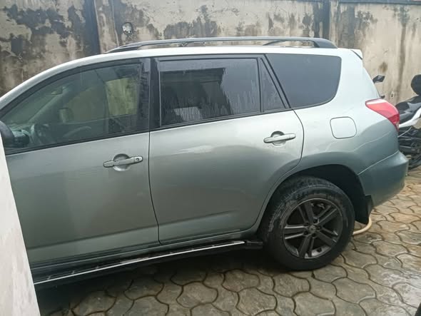 A picture of 2009 Toyota RAV4 used