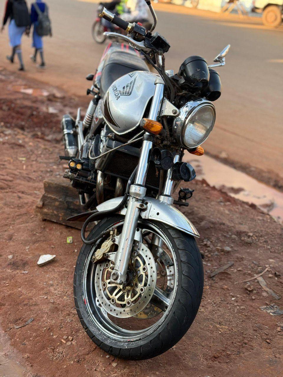 A picture of 2026 HONDA CB 400 2017