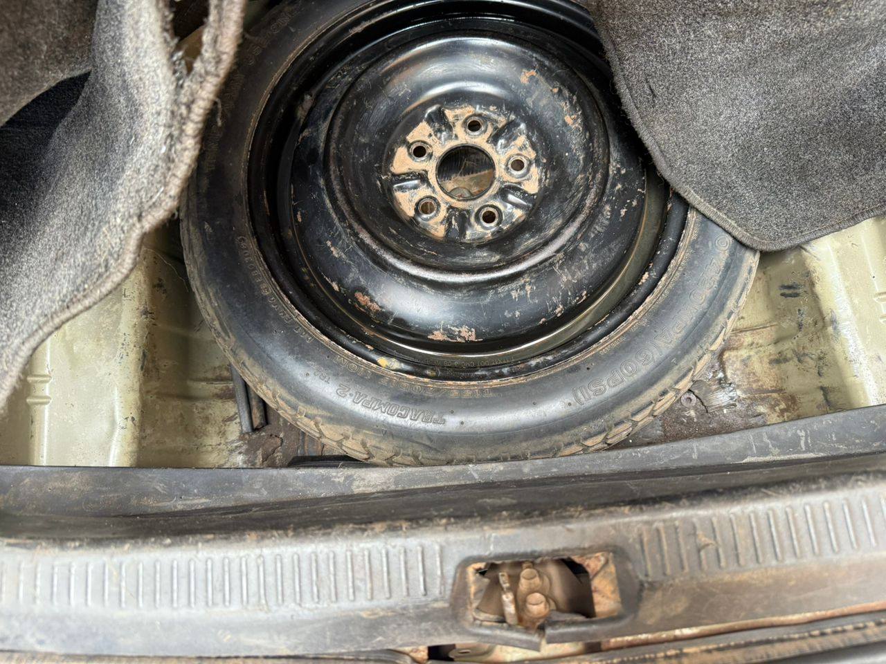 A picture of Toyota Camry 08