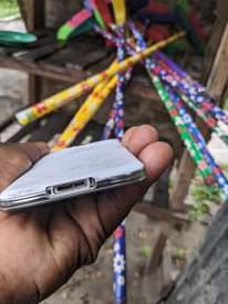 A picture of SAMSUNG S5