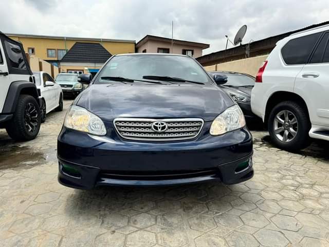 A picture of 04 COROLLA SPORT 4M