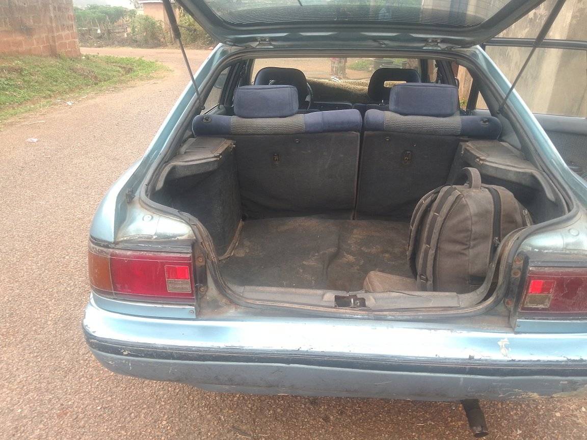 A picture of Toyota carina 11 lift back