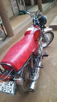 A picture of Quick sale at 2.5m Bajaj boxer Serious buyer Call me