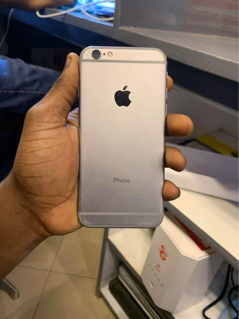 A picture of Iphone 6G