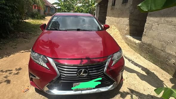 A picture of 2015 Lexus ES350