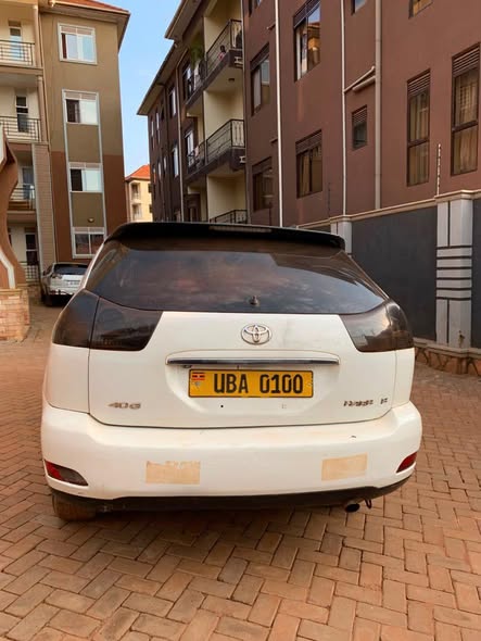 A picture of Toyota harrier 18 5m