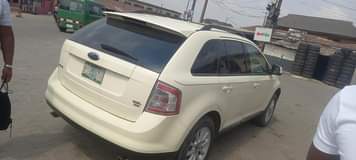 A picture of FIRST BODY NEATLY USED FORD EDGE