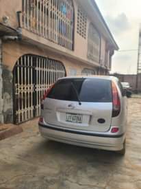 A picture of Nissan almera tino