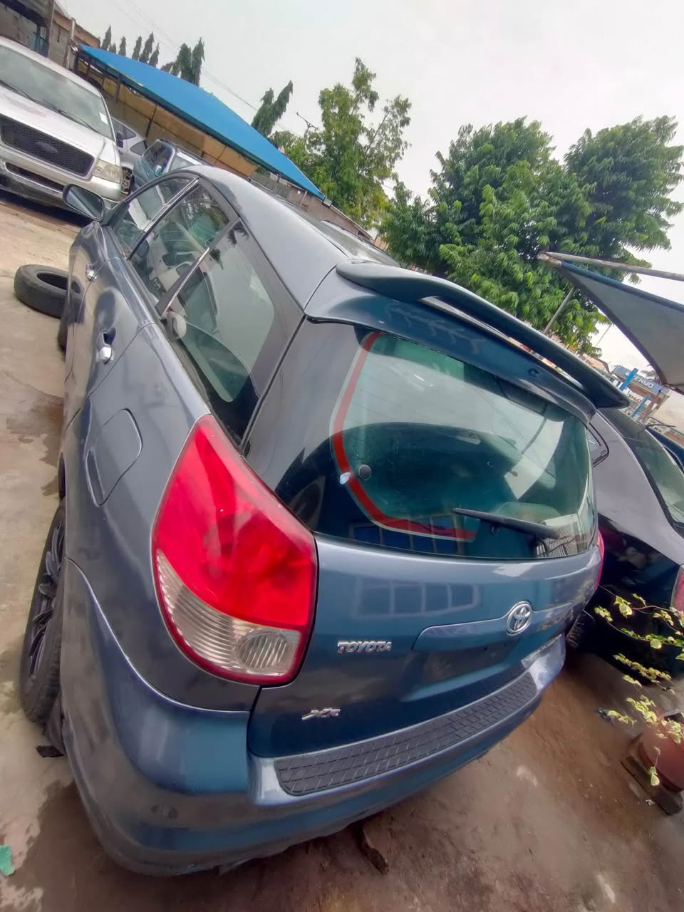 A picture of 2004 TOYOTA MATRIX XR