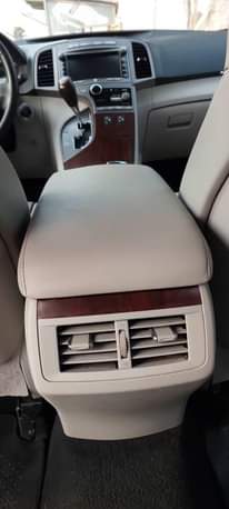 A picture of Toyota Venza V6 2010 Model Thumb Start Panoramic Sunroof with