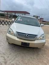 A picture of 2005 Lexus 330
