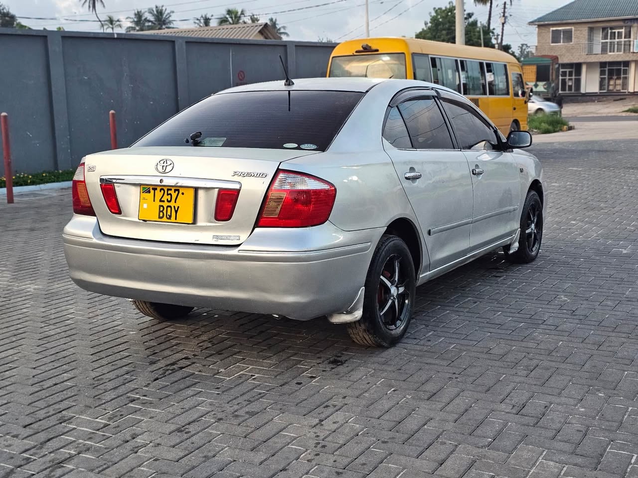 A picture of TOYOTA PREMIO