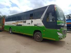 A picture of YUTONG BUS BEI ML 49 ENGINE CUMMINS SAFARI POPOTE 0654452600